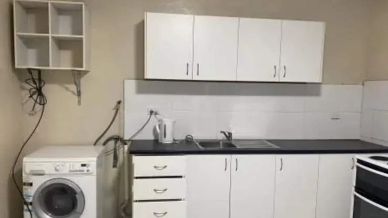 Whole property with 3 rooms for rent