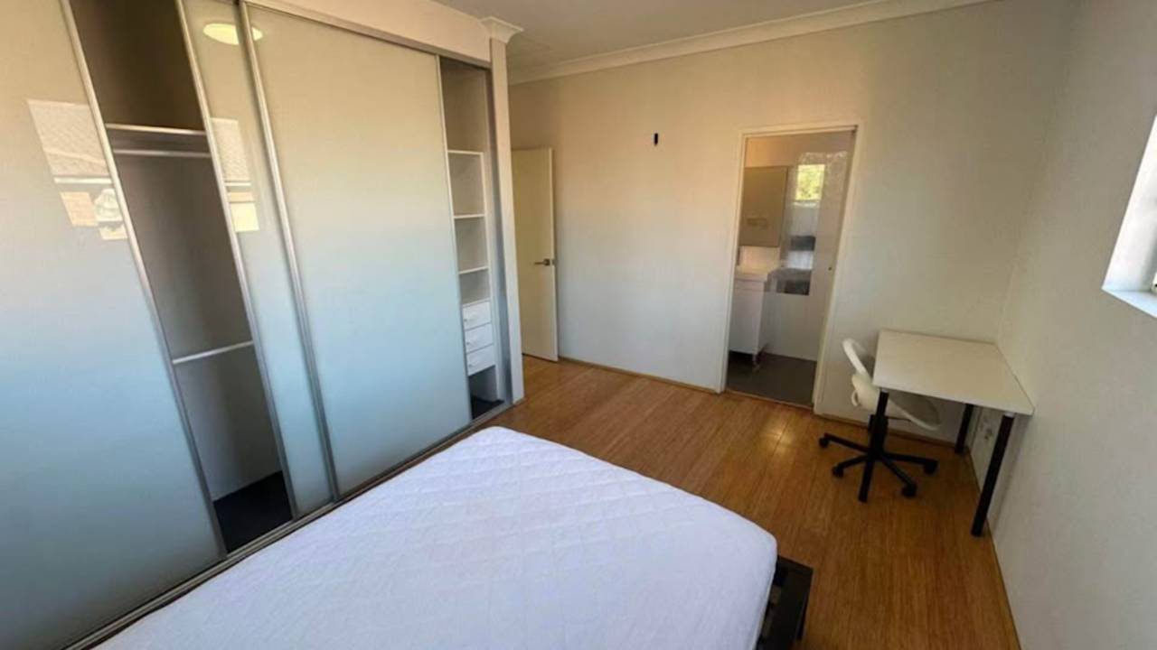 Whole property with 3 rooms for rent