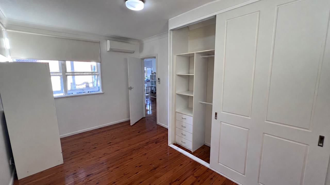 Unfurnished room in a share house