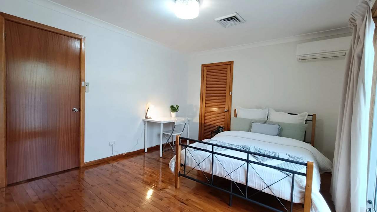 Furnished room in a share house