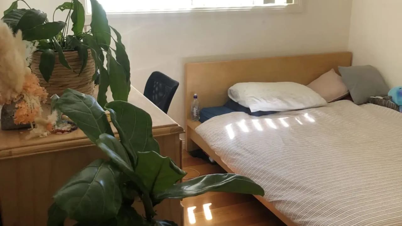 Unfurnished room in a share house