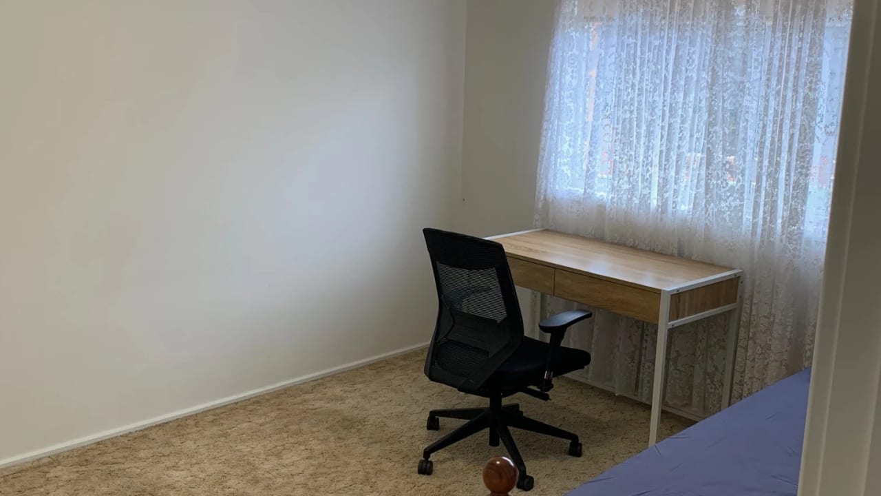 Furnished room in a share house