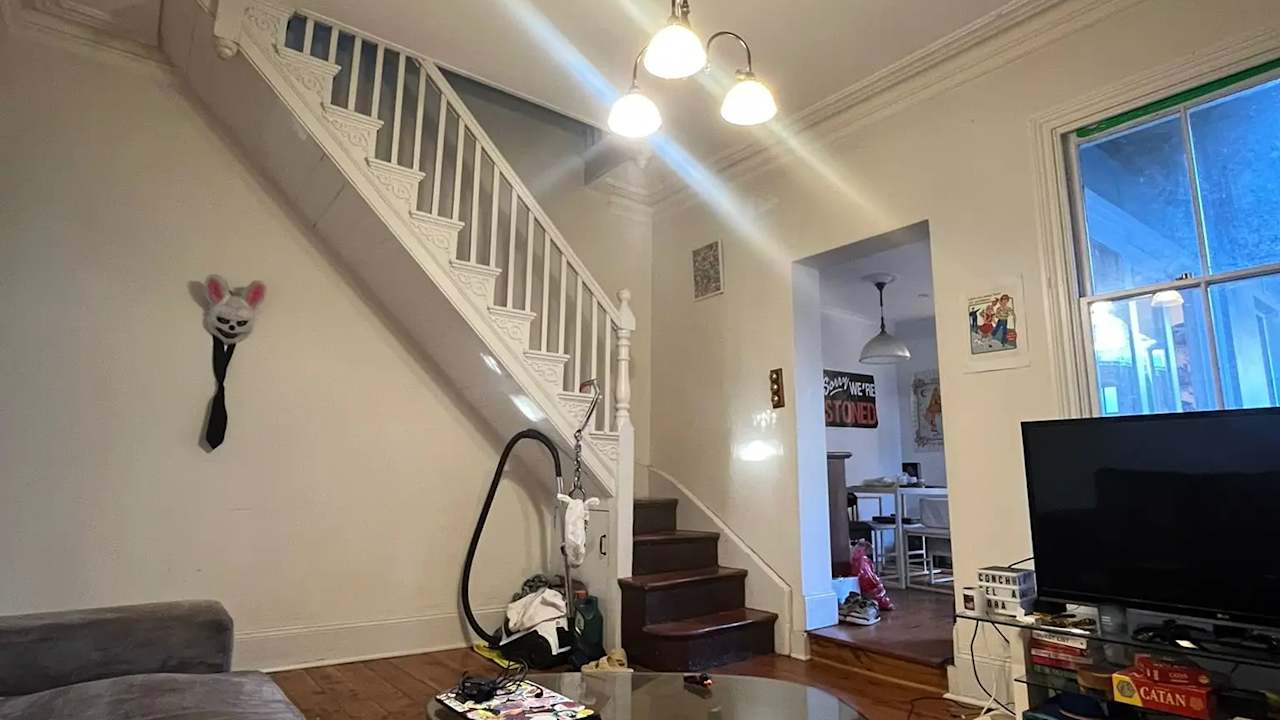 Furnished room in a share house