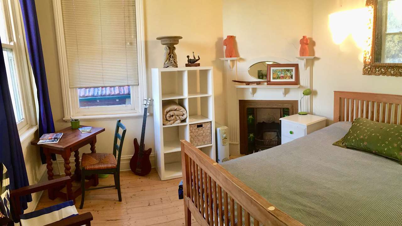 Furnished room in a share house