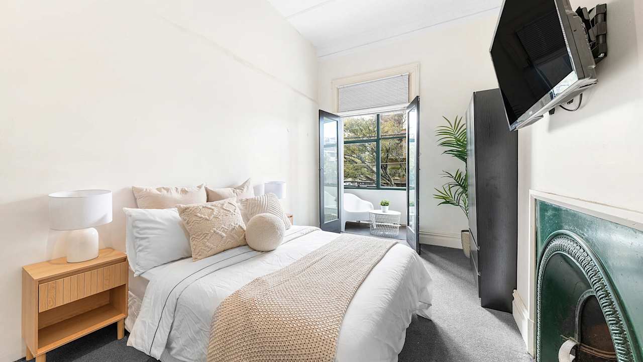 Room in a share house
