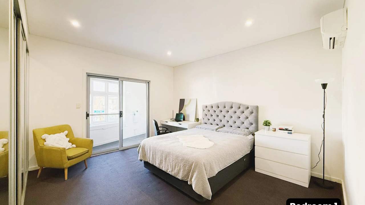Furnished room in a flatshare
