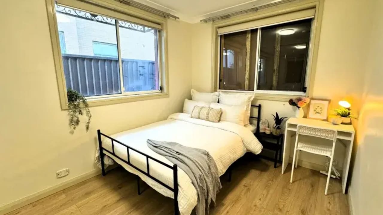 Furnished room in a share house