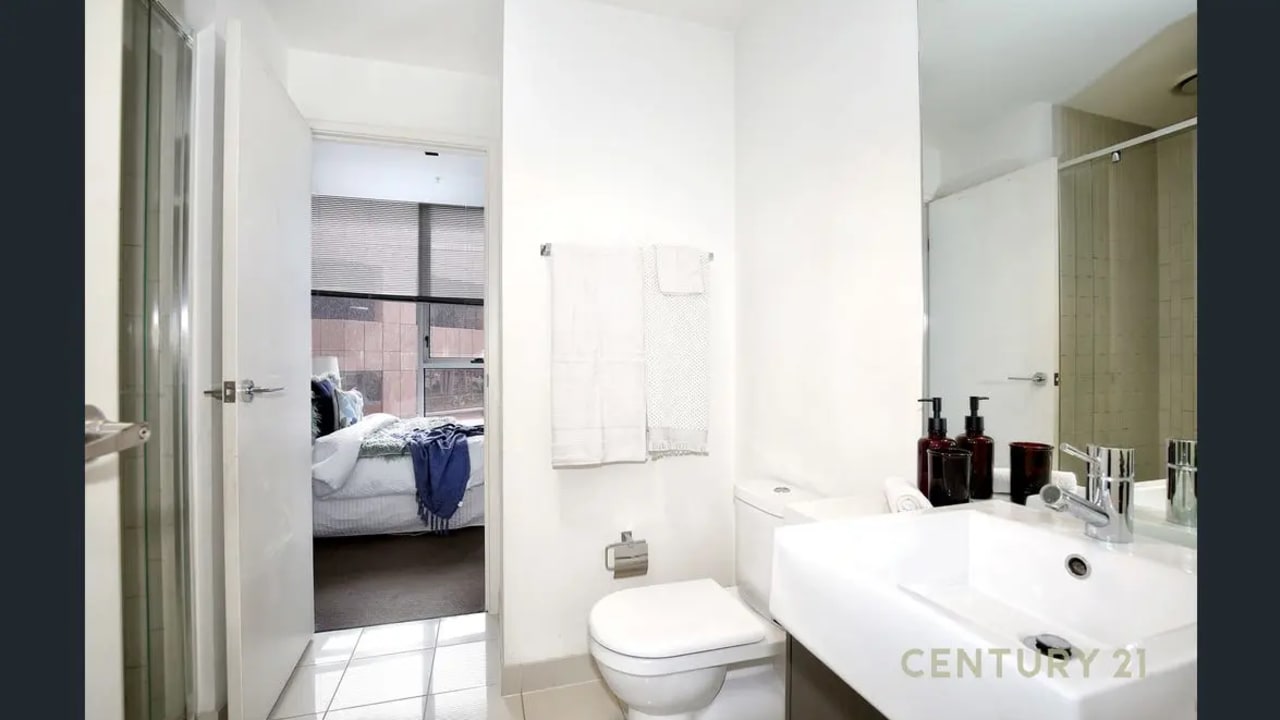 Unfurnished room in a flatshare