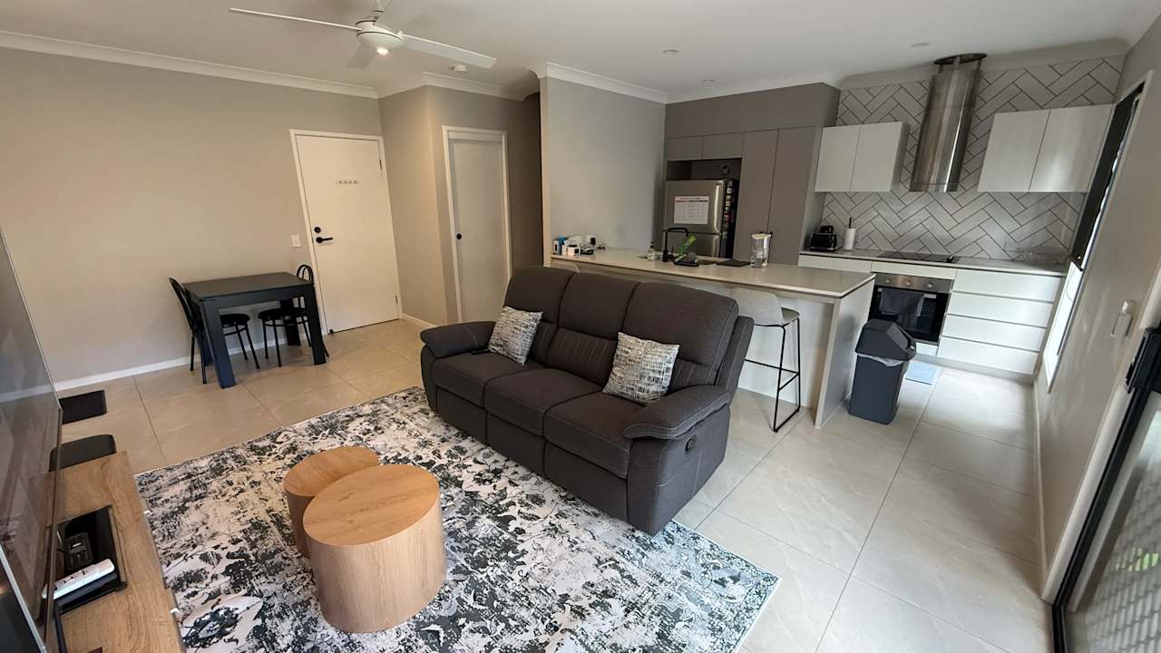 Furnished room with own bathroom