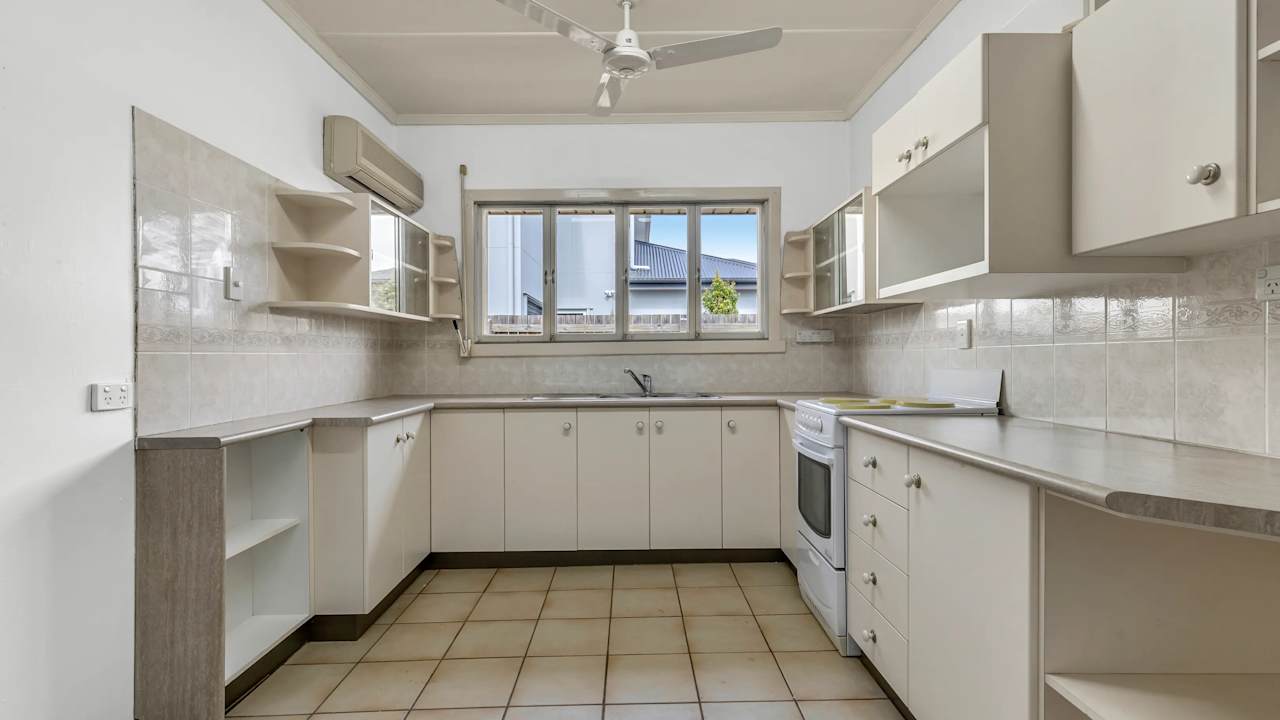 Whole property with 3 rooms for rent