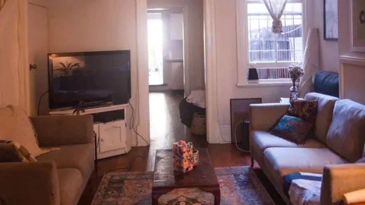 Room in a share house
