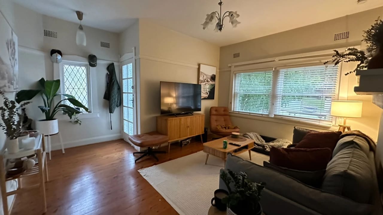 Room in a share house