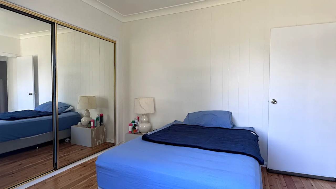 Unfurnished room in a share house