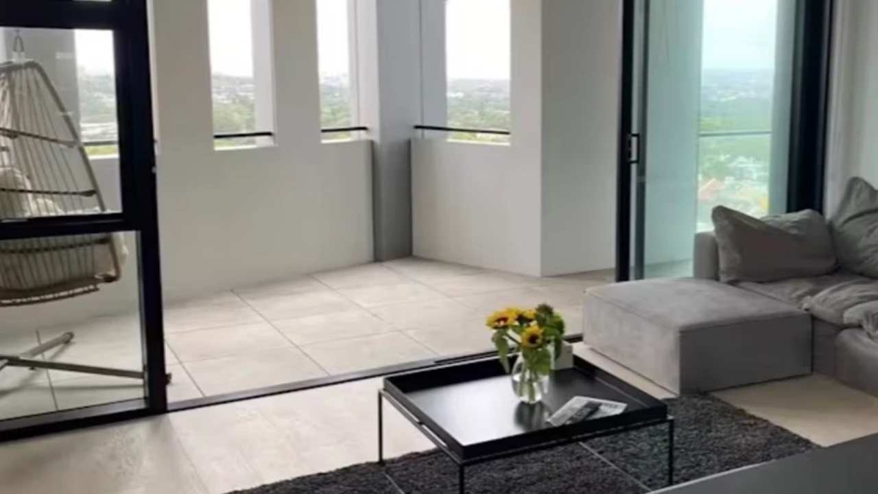 Whole property with 2 rooms for rent