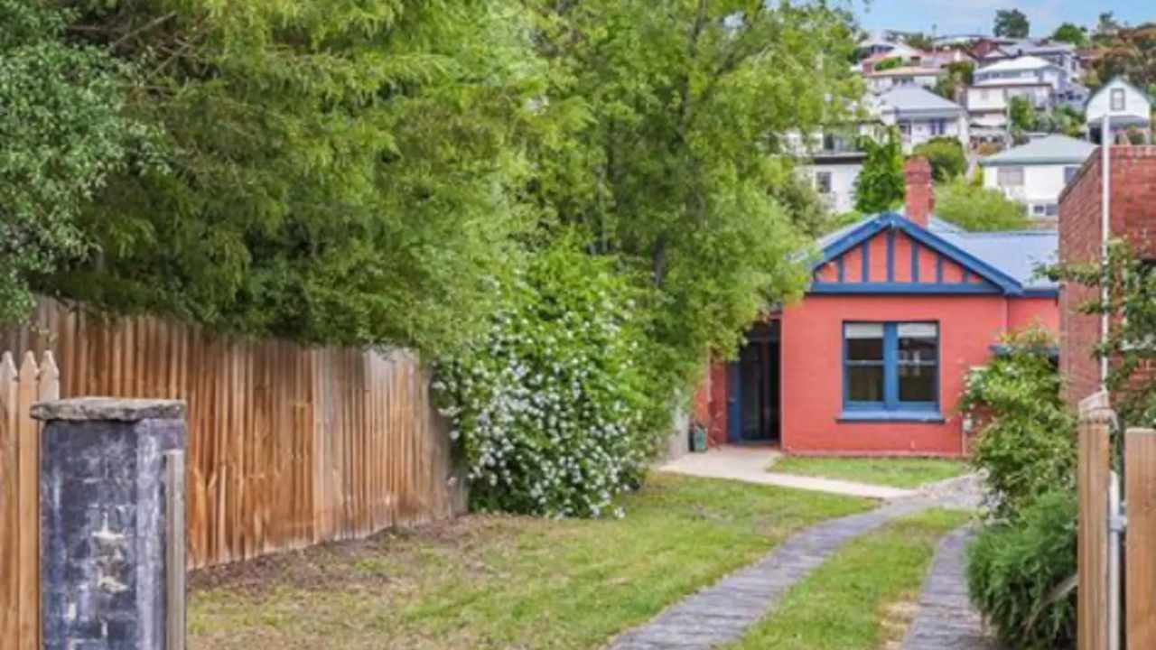 Unfurnished room in a share house