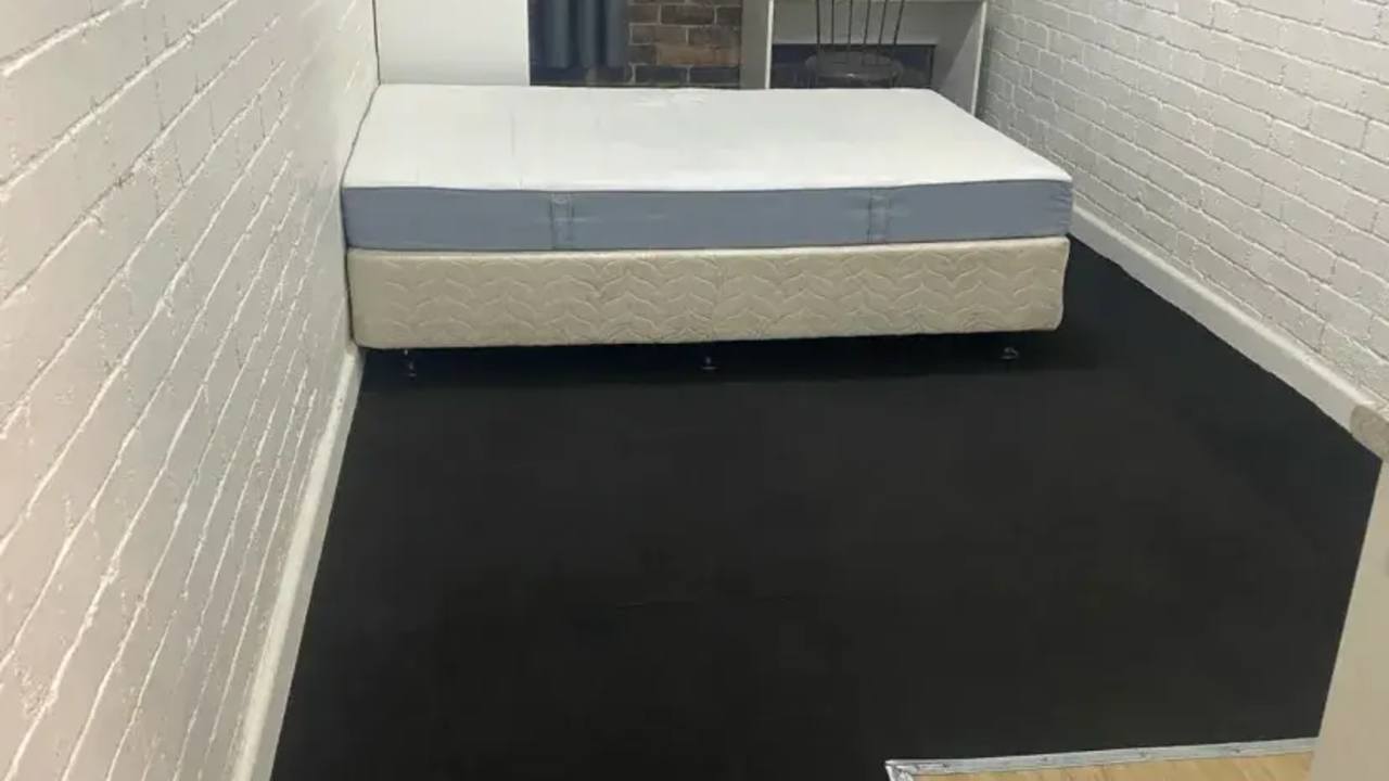 Furnished room studio flat for rent