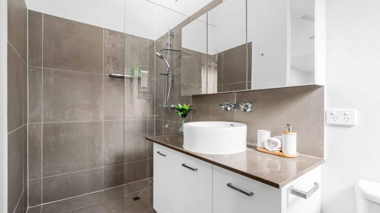 Unfurnished room with ensuite in a share house