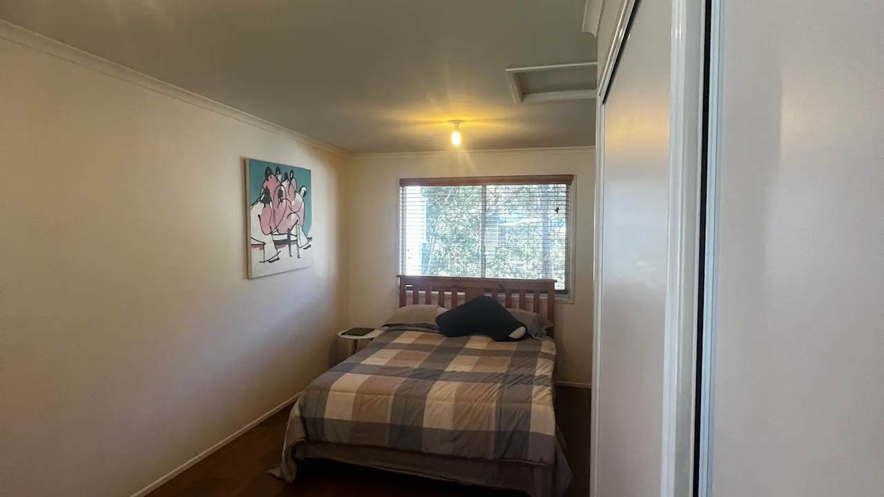 Room in a share house