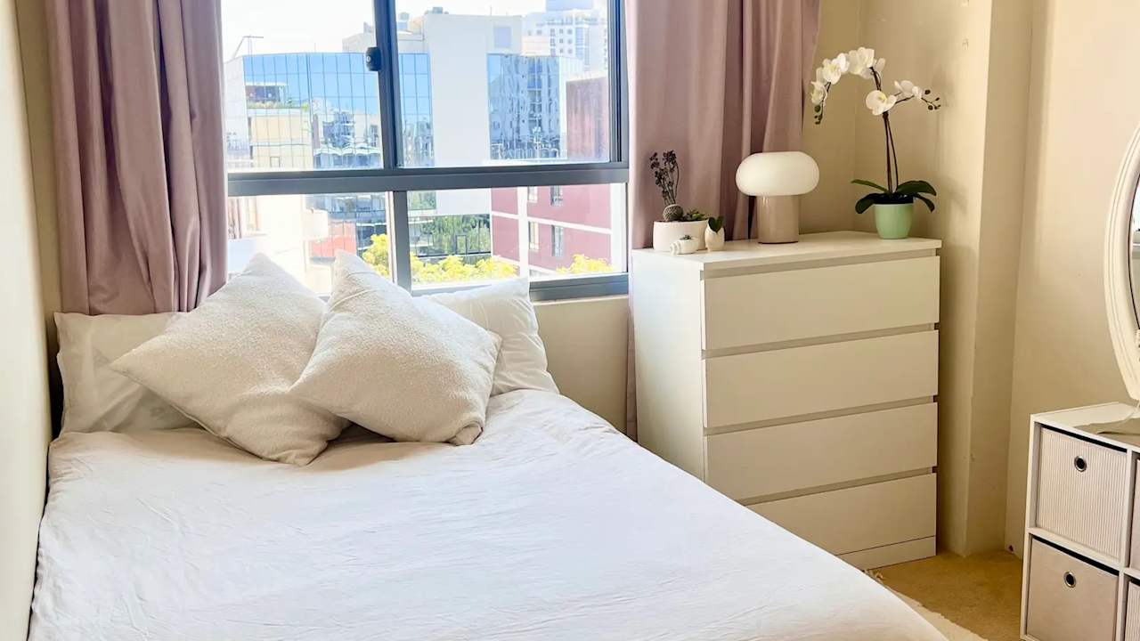 Furnished room in a flatshare