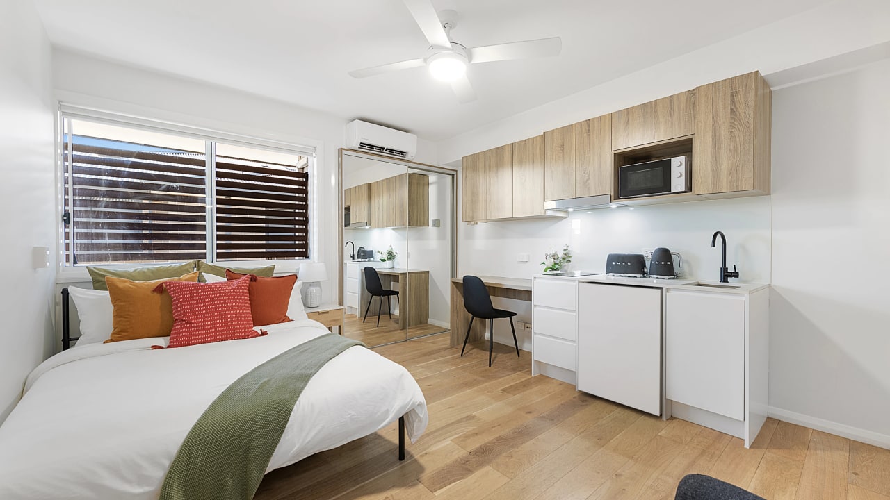 Room studio flat for rent