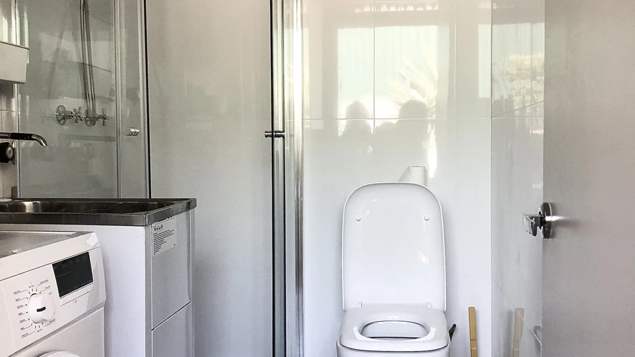 Furnished room in a share house