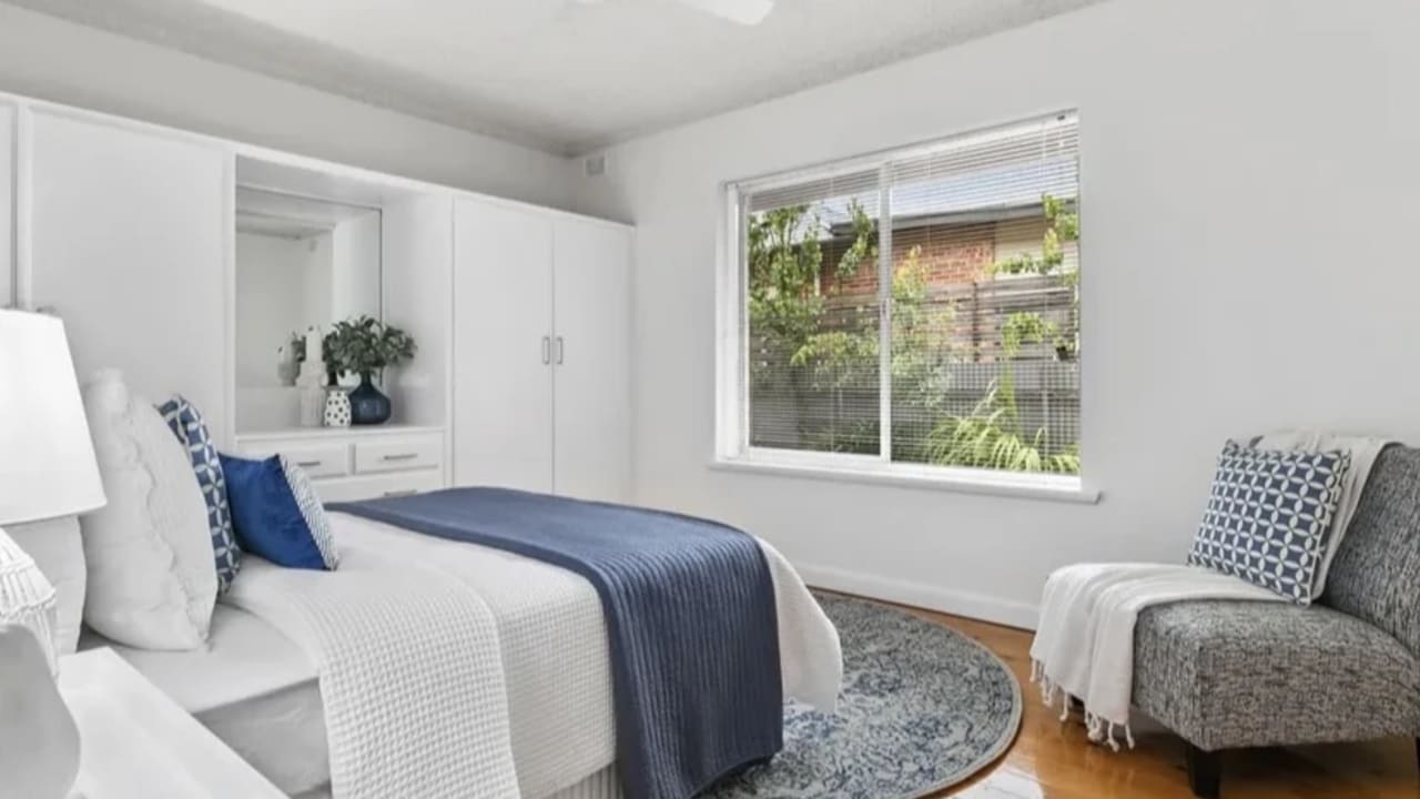 Whole property with 2 rooms for rent