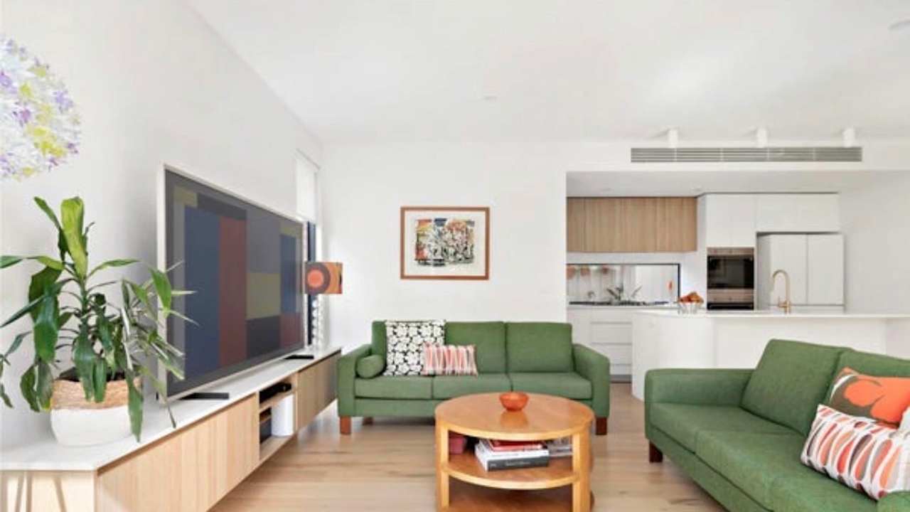 Unfurnished room with own bathroom