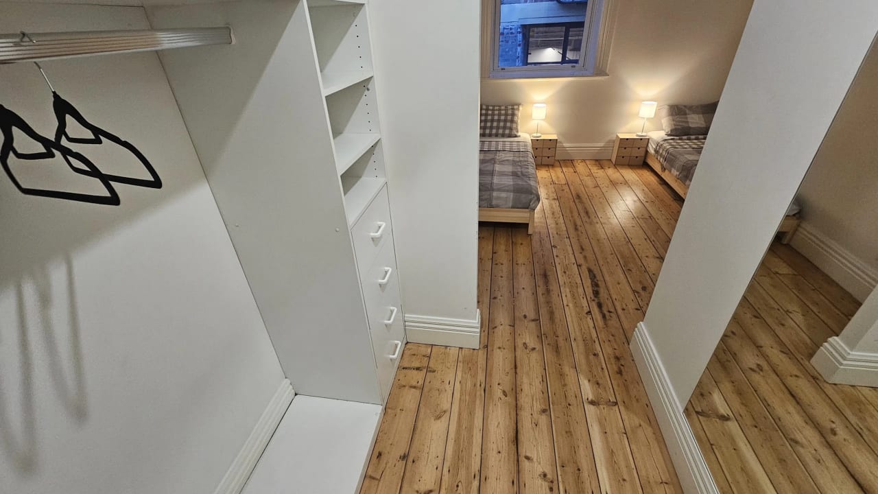Furnished room in a flatshare