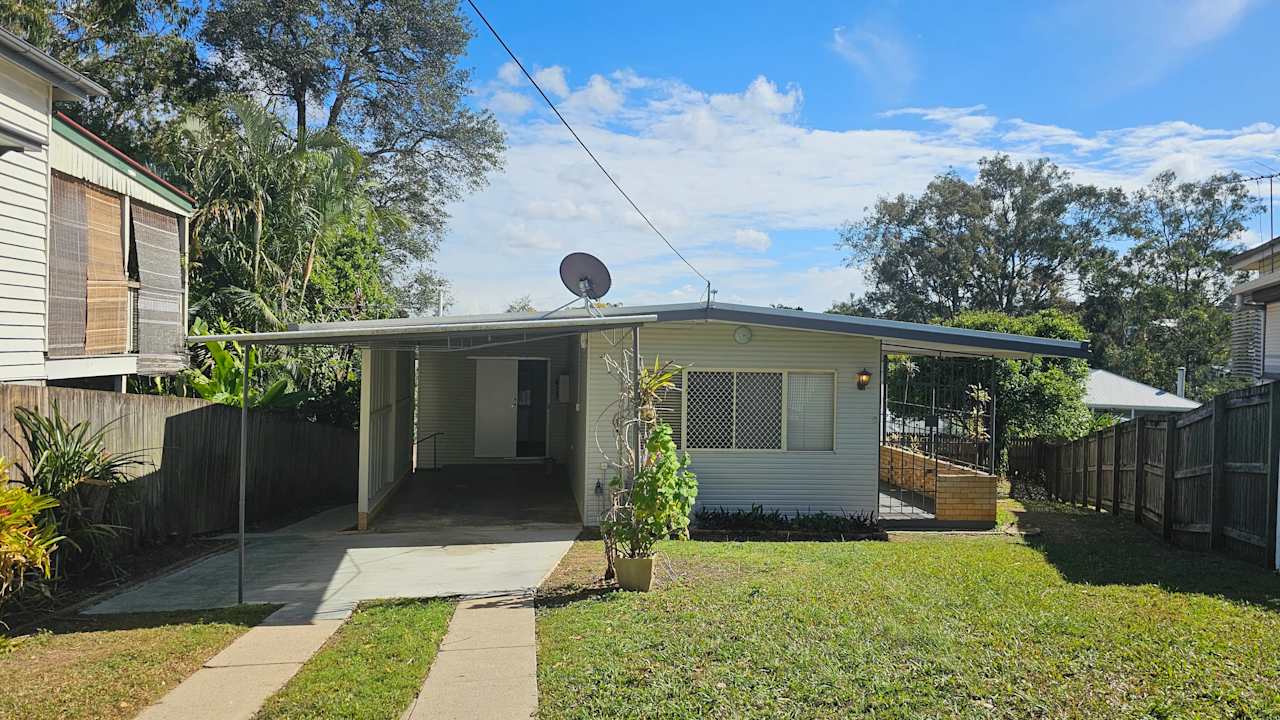 Unfurnished room in a share house