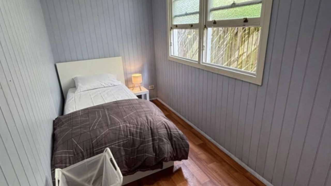 Room in a share house