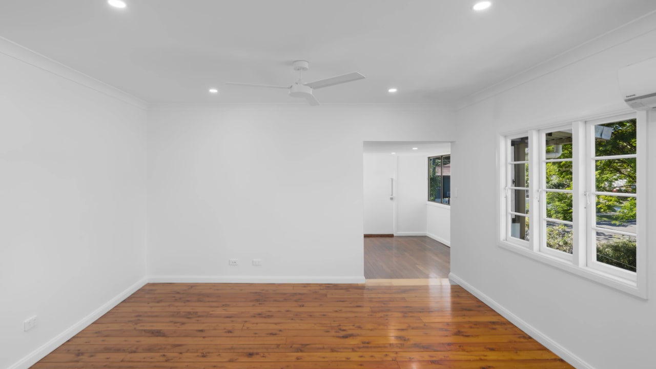 Whole property with 3 rooms for rent