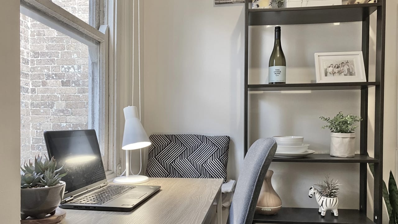 Furnished room in a share house