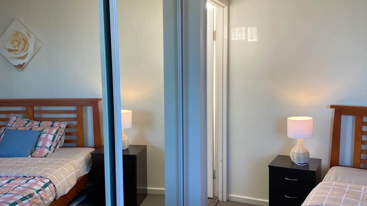 Furnished room with ensuite in a flatshare