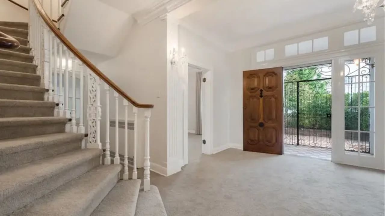 Furnished room with ensuite in a share house