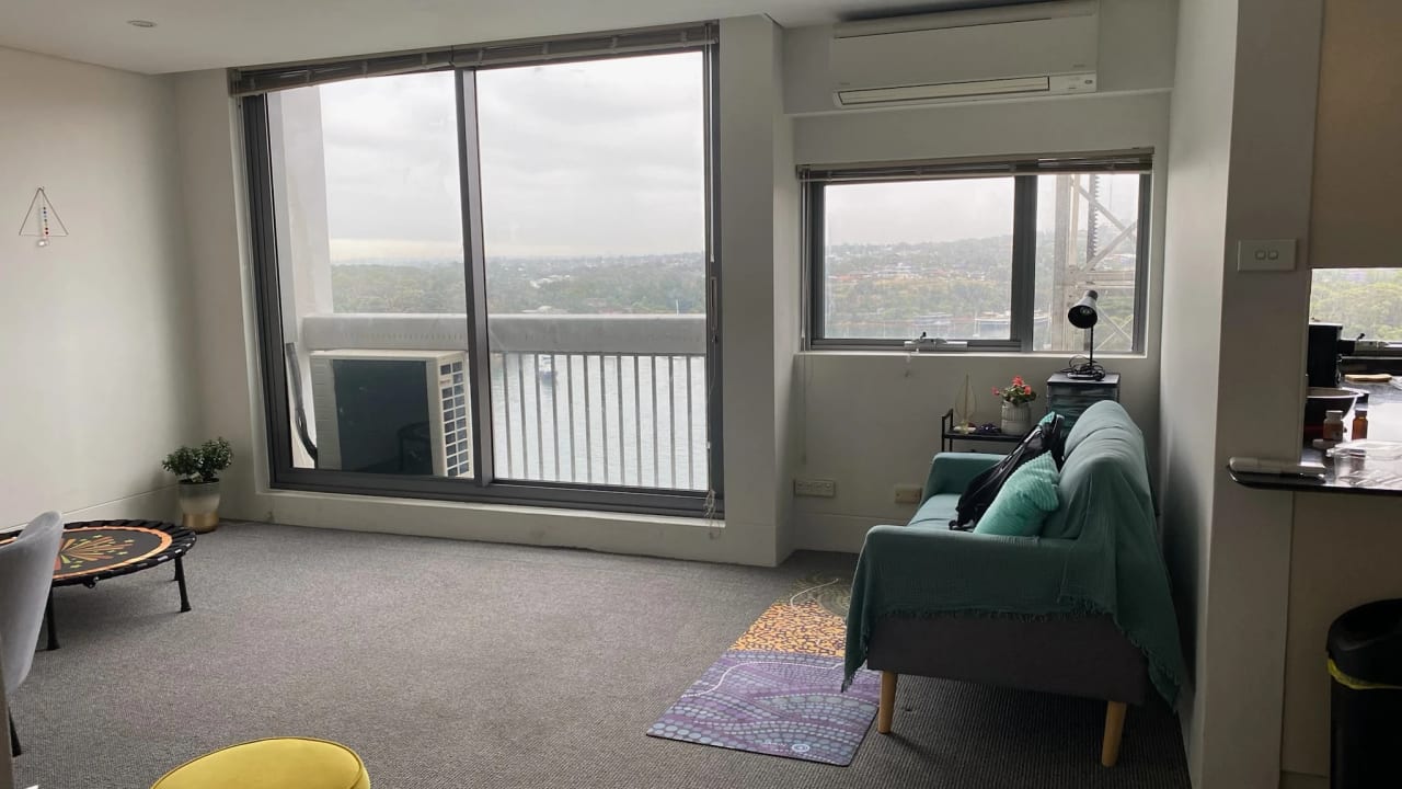 Furnished room in a flatshare