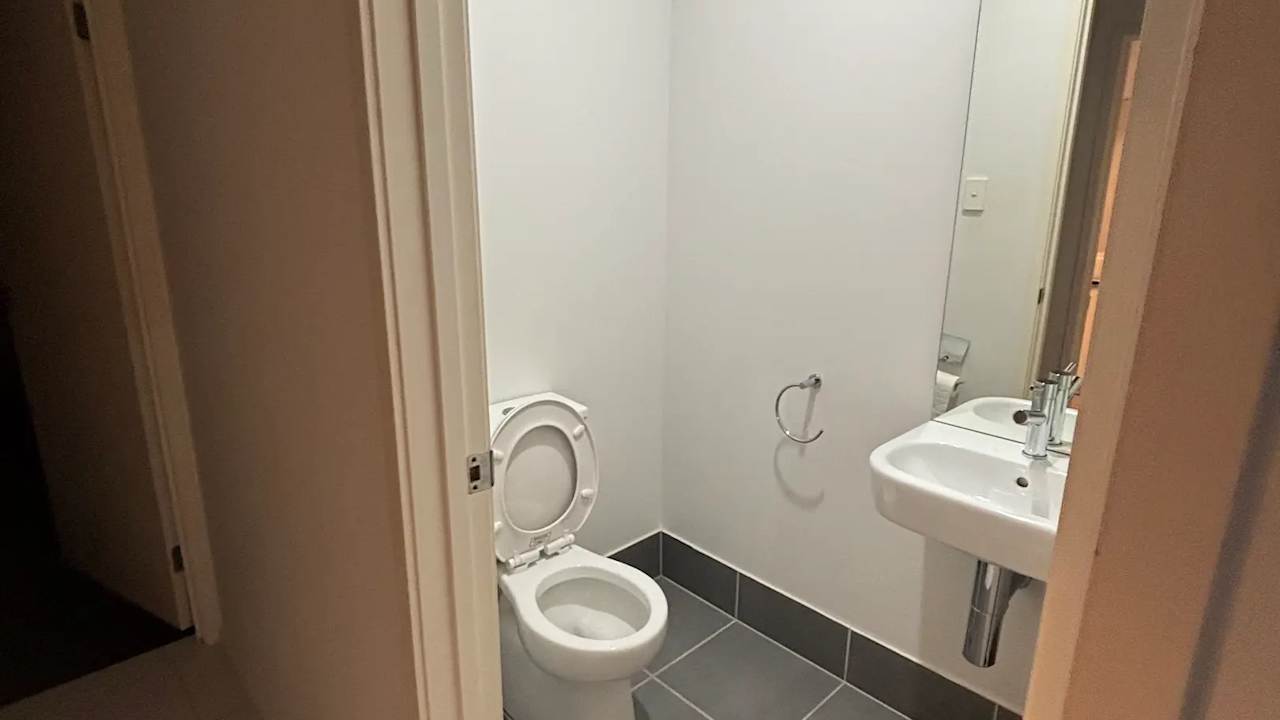 Room in a share house