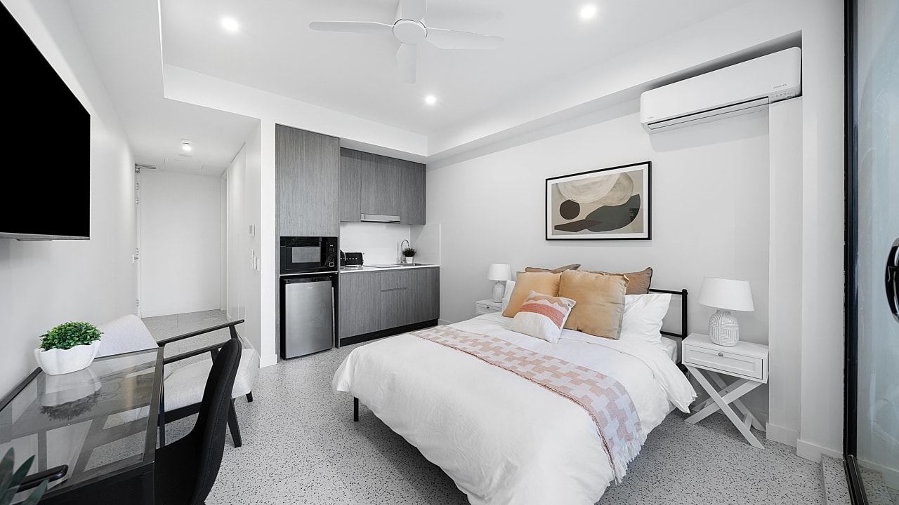 Room studio flat for rent