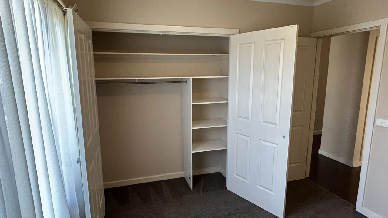 Unfurnished room in a share house