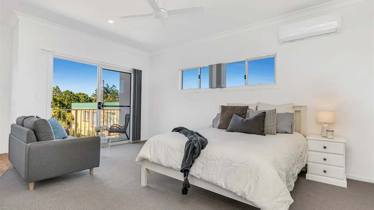 Furnished room studio flat for rent