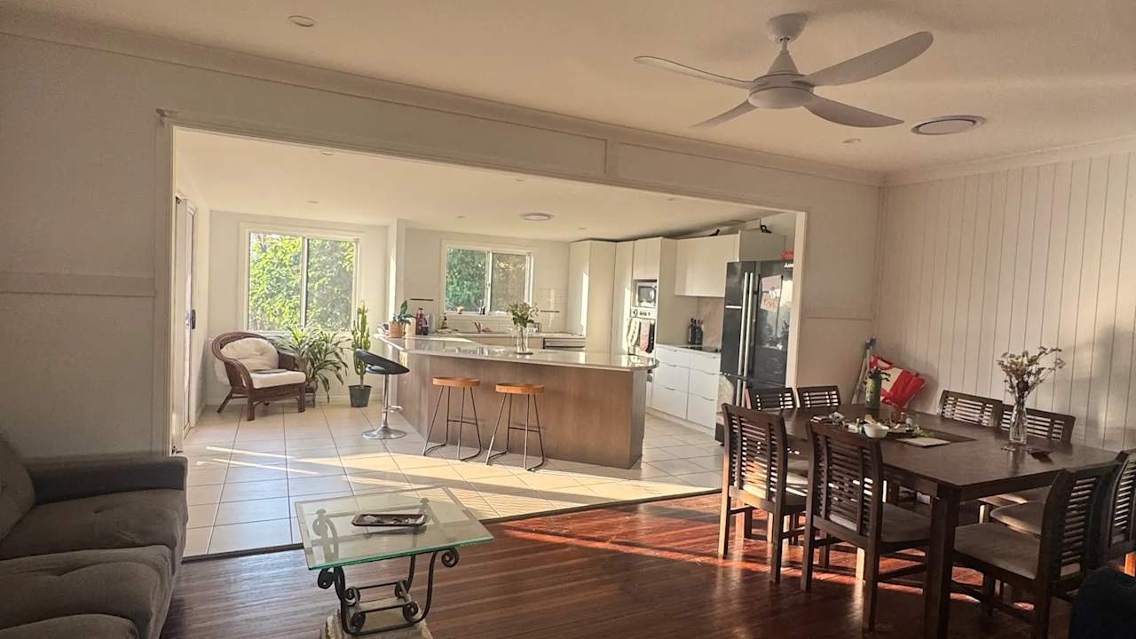 Room in a share house