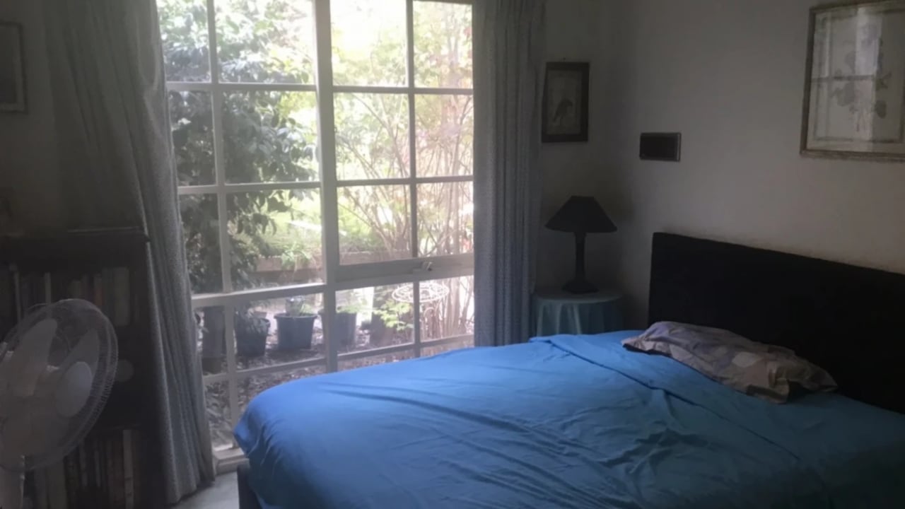 Furnished room in a share house
