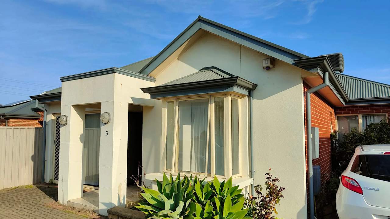 Unfurnished room in a share house