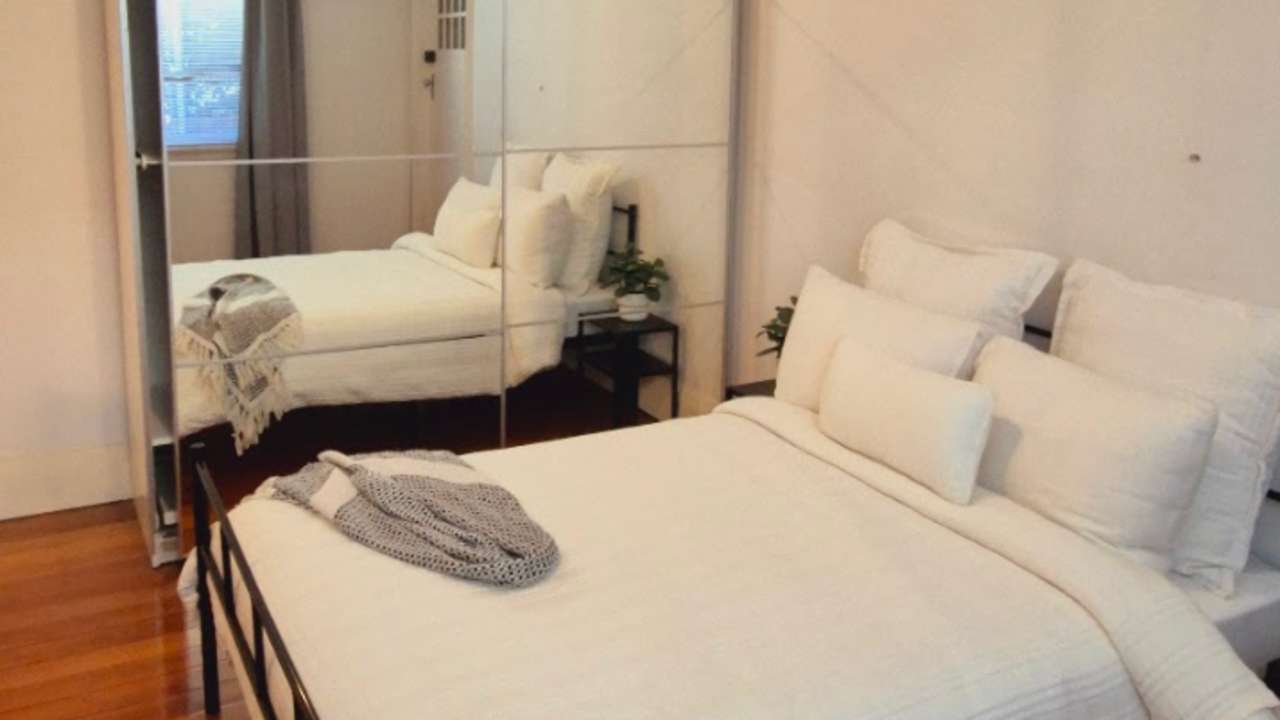 Furnished room in a flatshare