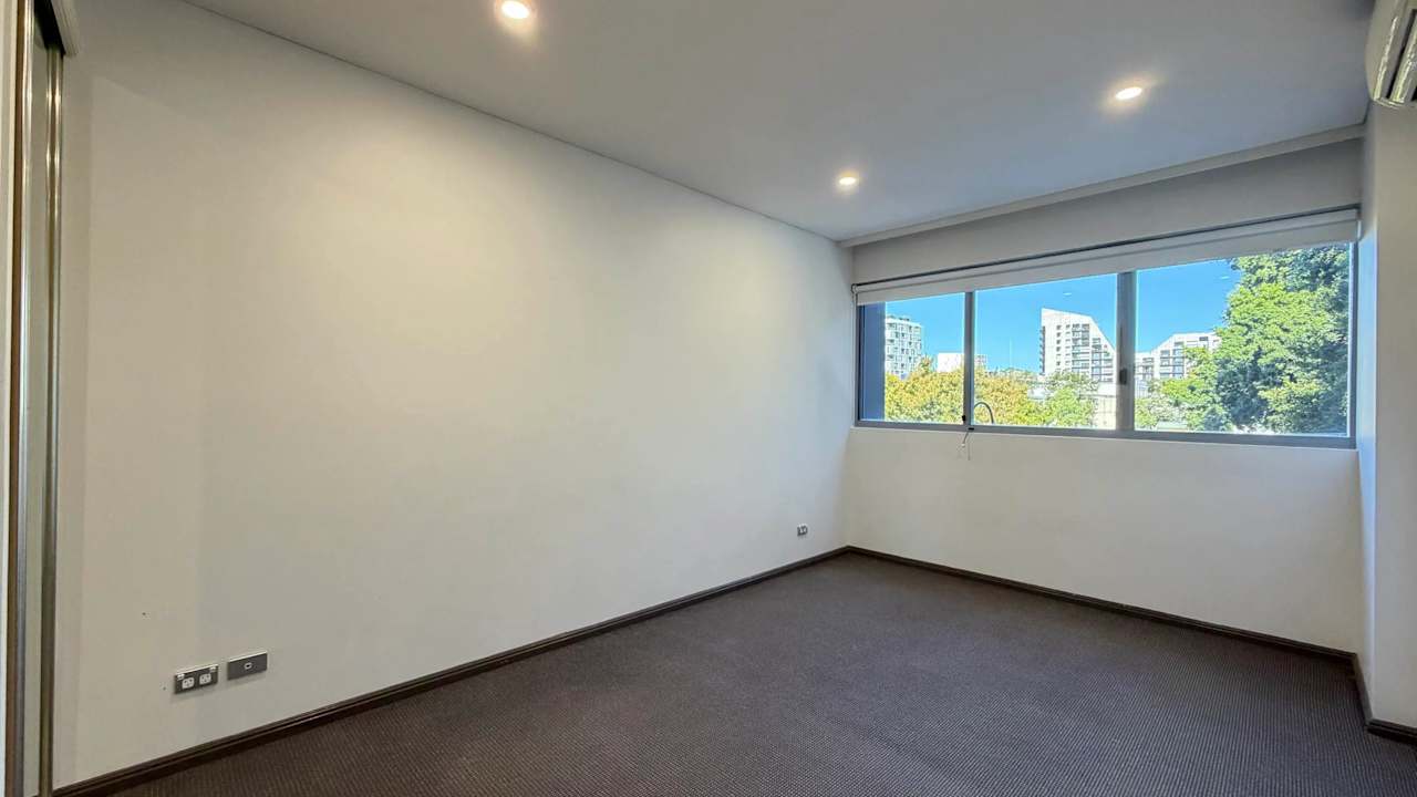Whole property with 2 rooms for rent