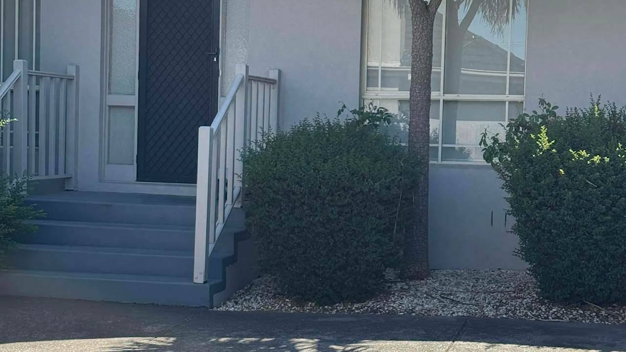 Unfurnished room in a share house