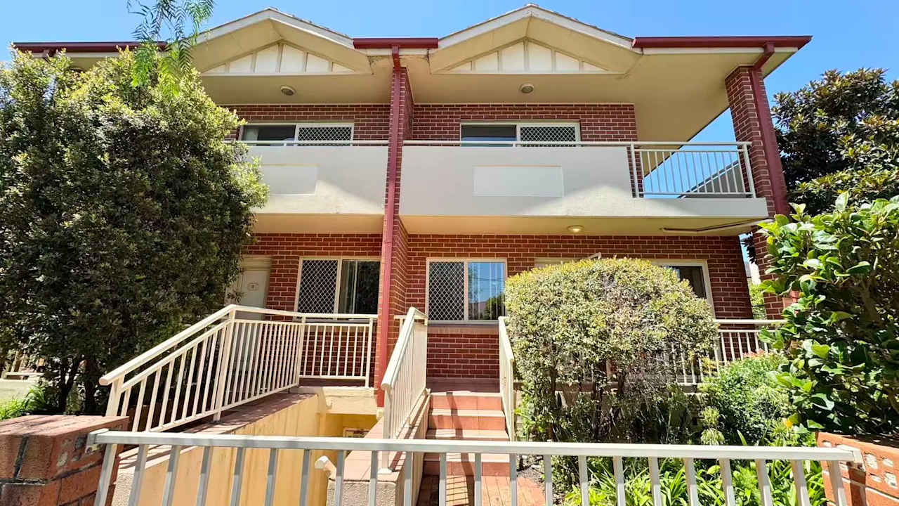 Whole property with 3 rooms for rent