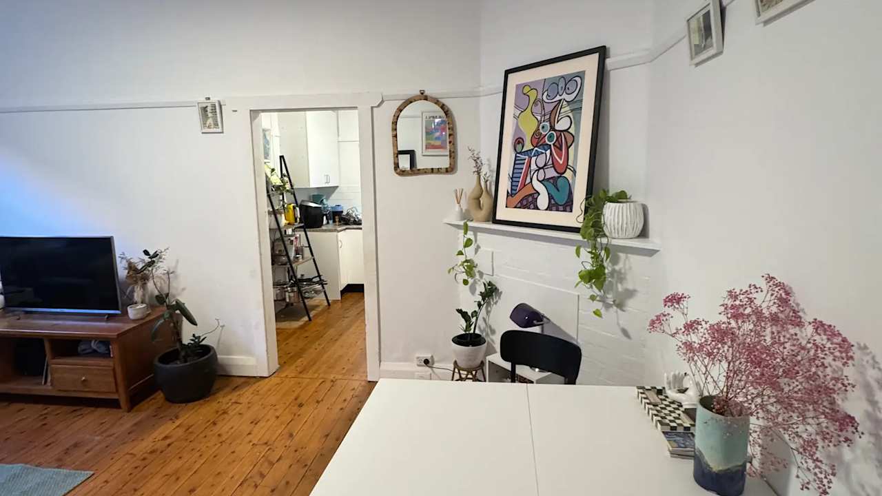 Furnished room in a flatshare