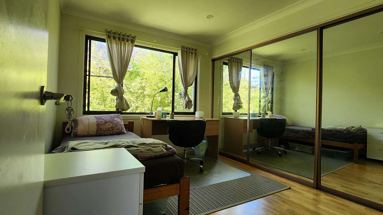Furnished room in a share house