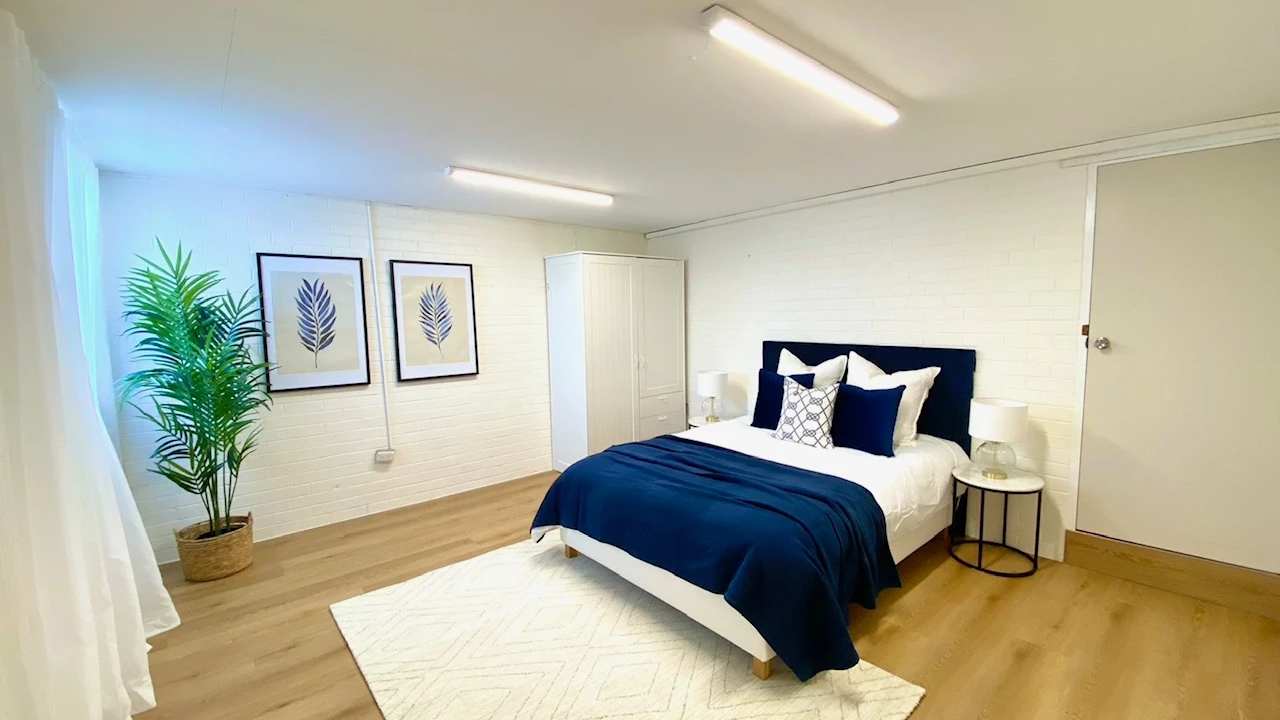 Room in a share house