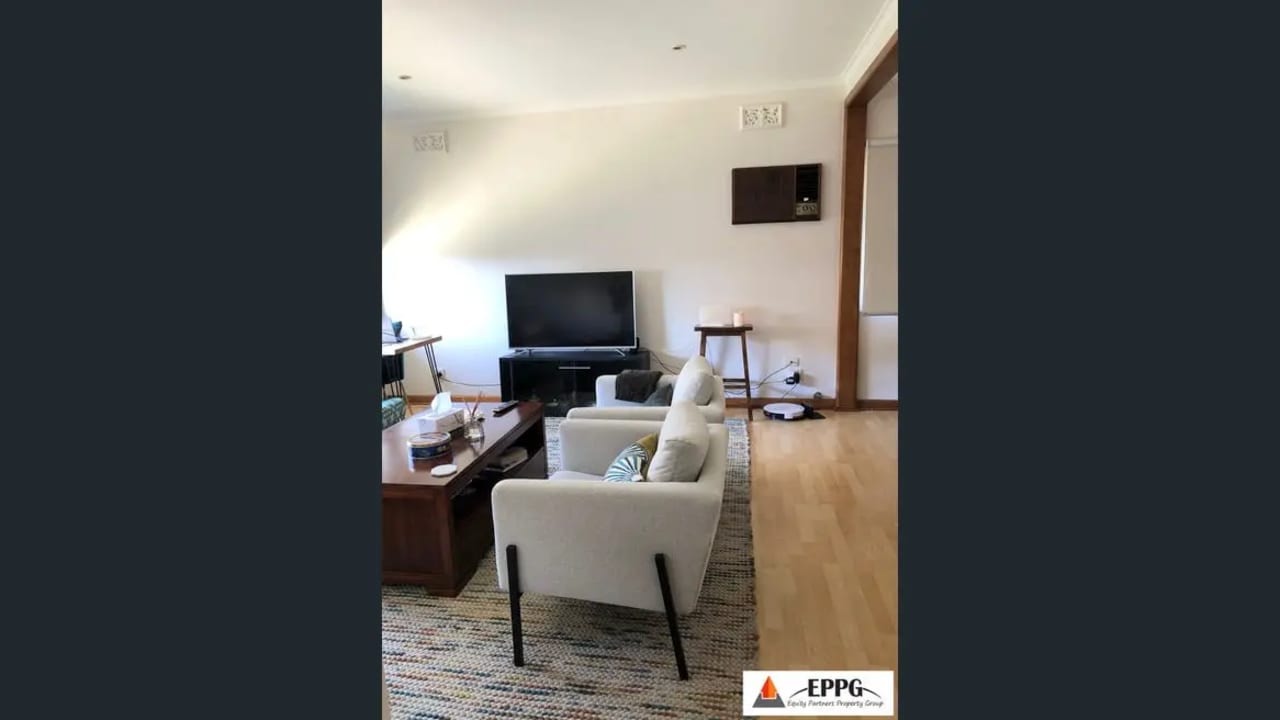 Whole property with 2 rooms for rent